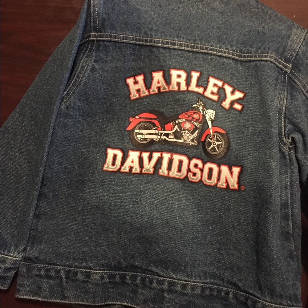 Clothes - Picture 2 of 2